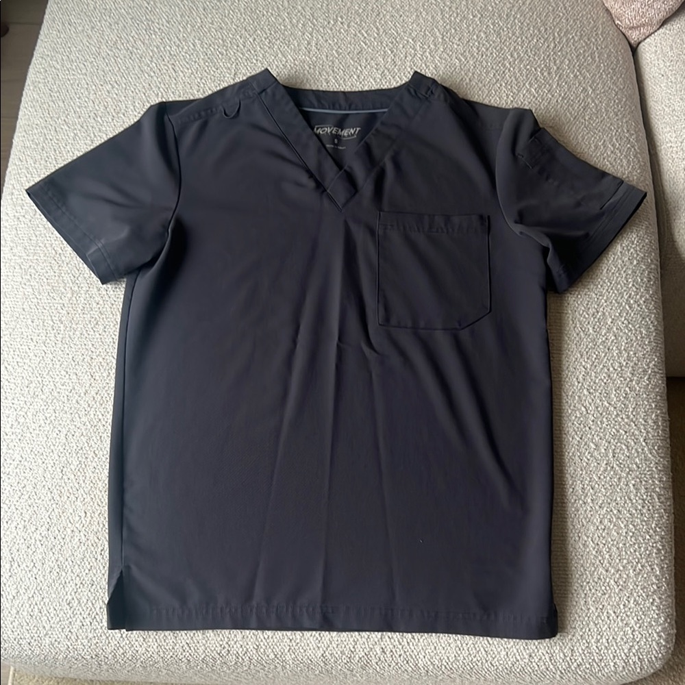 Men’s scrubs set - Uniform Advantage Buttersoft Movement